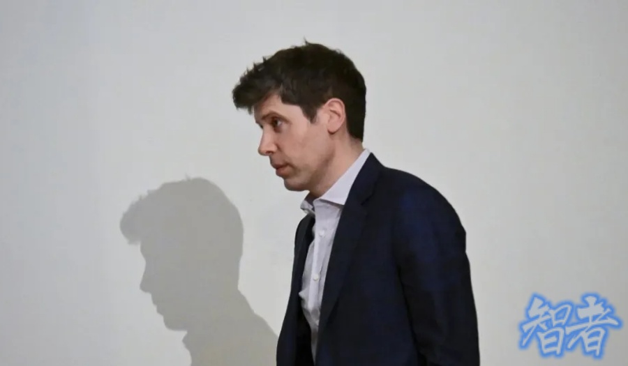 OpenAI 正在押注一场系统级豪赌｜奥特曼 最新重磅访谈.jpg