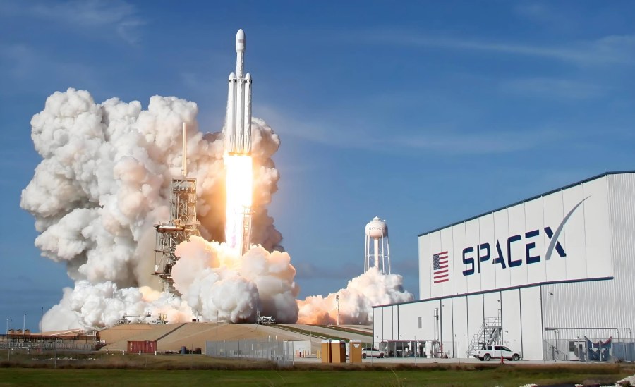 SpaceX 首份财报出炉！AMD 也同日“交卷”！.jpg